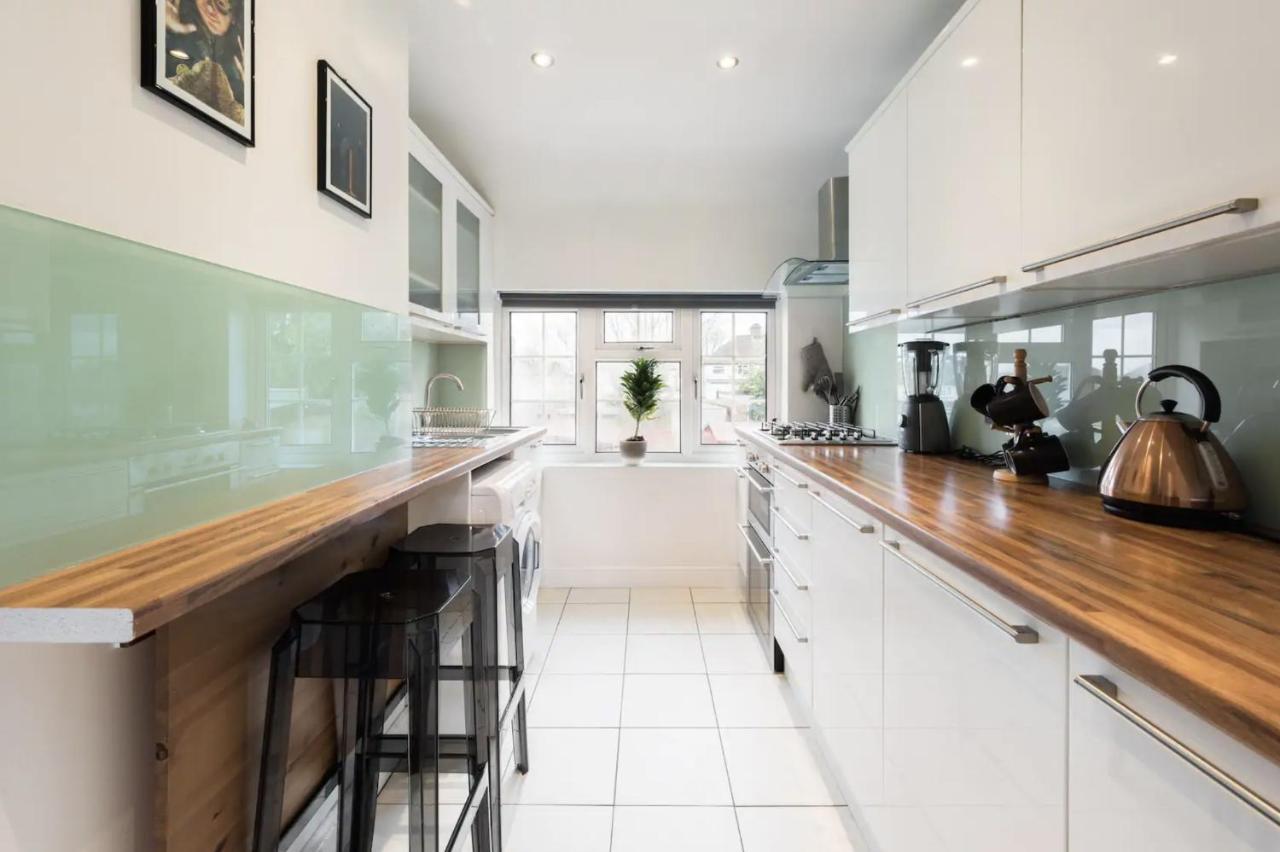 The Film Studio Appartement 5 Min To Harry Potter Watford  Exteriör bild
